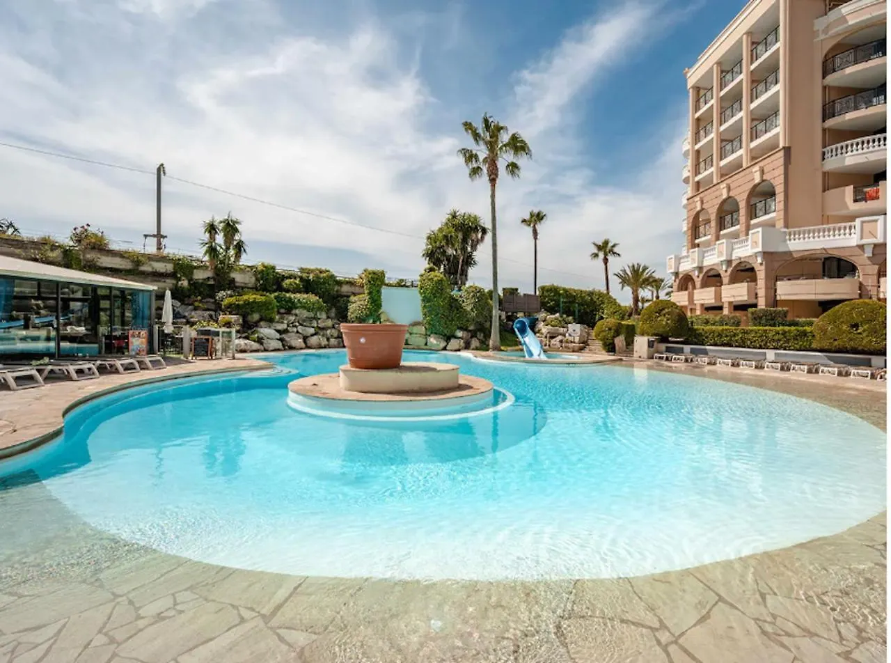 Beautiful Apartment With Sea View In Cannes 5 Pers 0*,  France