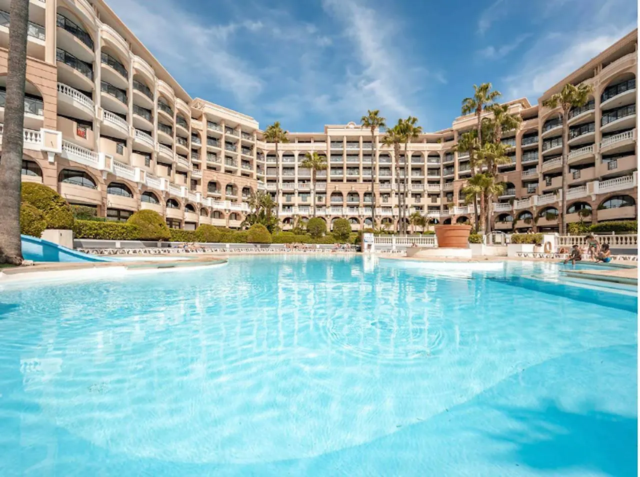 Beautiful Apartment With Sea View In Cannes 5 Pers